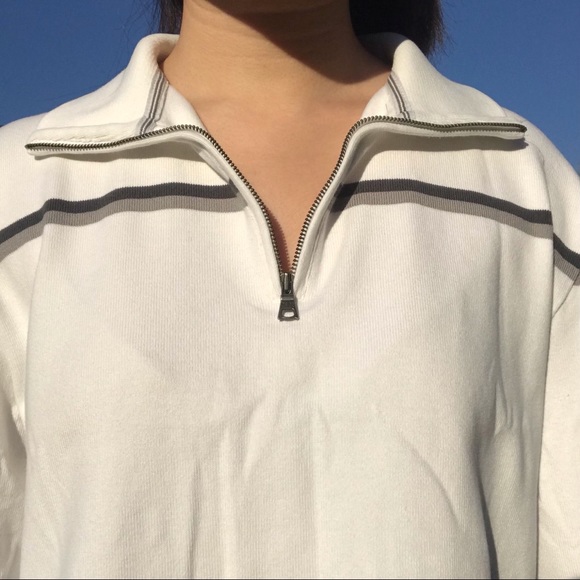 White Collared Sweater - Picture 2 of 4